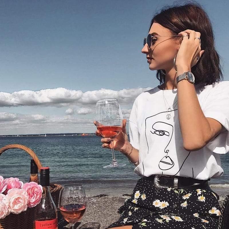Biały T-shirt Z Grafiką - Parine